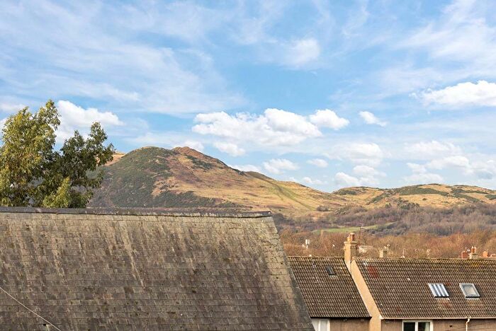 2 Bedroom Flat To Rent In Duddingston Park South, Duddingston, Edinburgh, EH15
