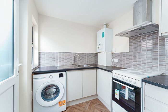 1 Bedroom Flat To Rent In Willis Street, York, YO10