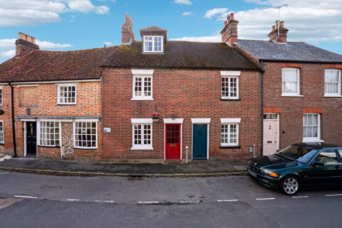 3 Bedroom Terraced House For Sale In Church Street, Great Missenden, HP16