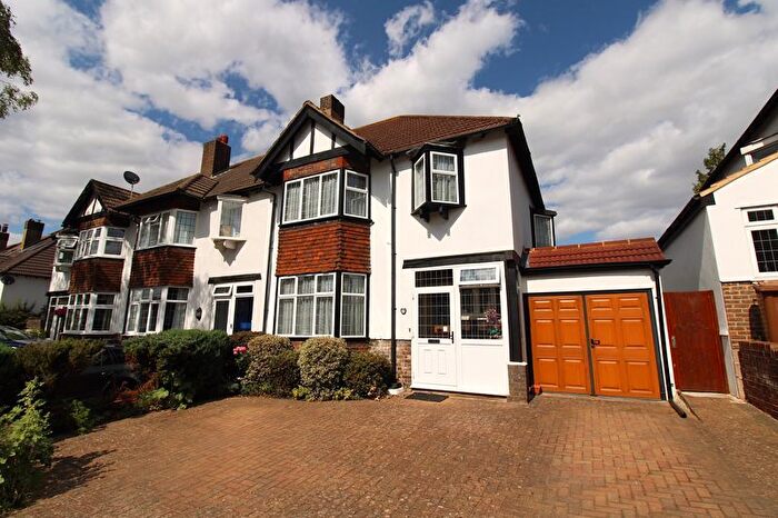 3 Bedroom Semi Detached House For Sale In Glenfield Road, Banstead, SM7