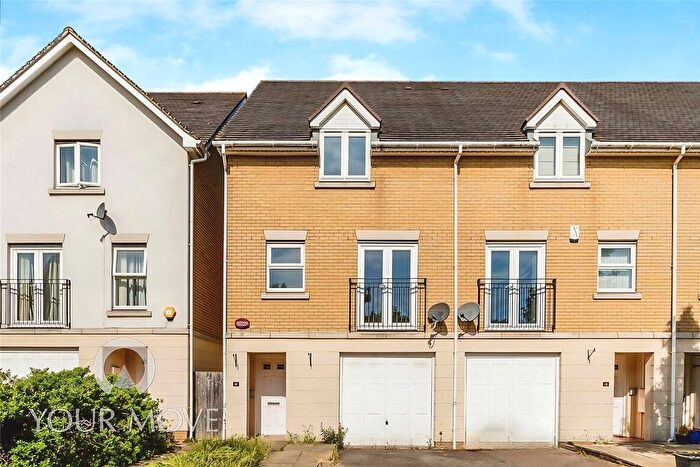 4 Bedroom End Of Terrace House To Rent In Gibbons Lane, Dartford, DA1