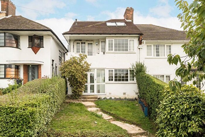 5 Bedroom Property To Rent In Christian Fields, London, SW16