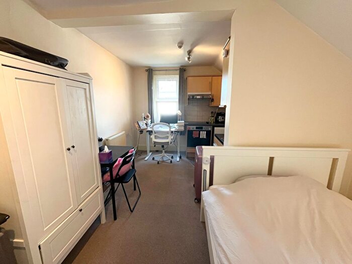 Studio To Rent In Cowley Road, Oxford, OX4