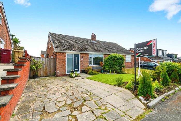 3 Bedroom Semi-Detached House For Sale In Ferndown Road, Bolton, Lancashire, BL2