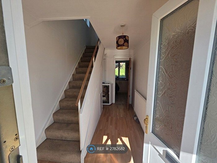 2 Bedroom Terraced House To Rent In Upwell Road, Luton, LU2