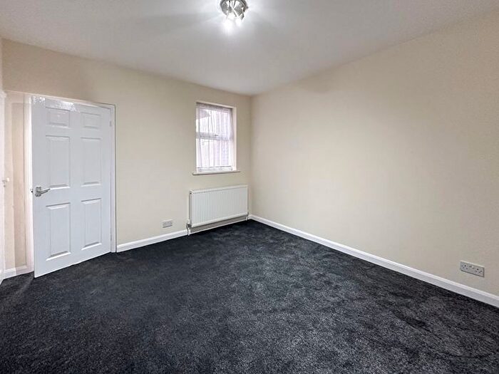 1 Bedroom Flat To Rent In Hillside, Slough, SL1