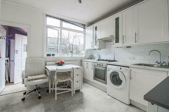 1 Bedroom Flat For Sale In Gloucester Road, Croydon, CR0