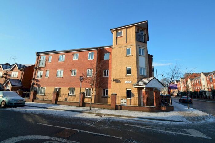 2 Bedroom Flat To Rent In Stretford Road, Hulme, Manchester, M15