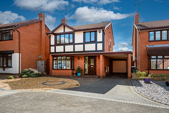 4 Bedroom Detached House For Sale In Windermere Drive, Kingswinford, DY6