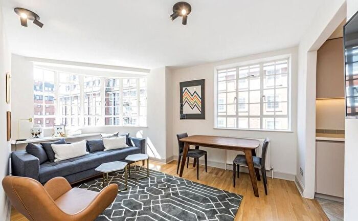 2 Bedroom Flat To Rent In Crawford Street, Marylebone, London, W1H