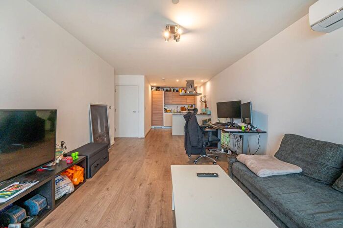 1 Bedroom Flat For Sale In Station Street, Stratford, London, E15