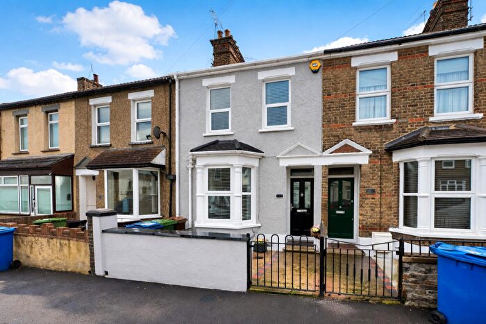 3 Bedroom Terraced House For Sale In Castle Road, Grays, RM17