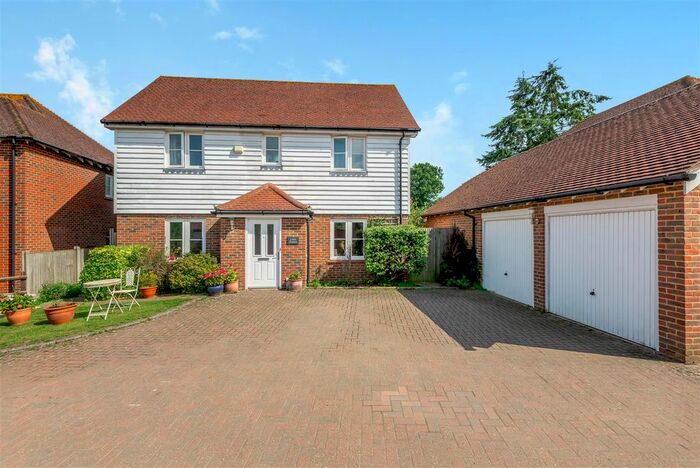 4 Bedroom Detached House For Sale In Pleasant Valley Lane, East Farleigh, Maidstone, ME15