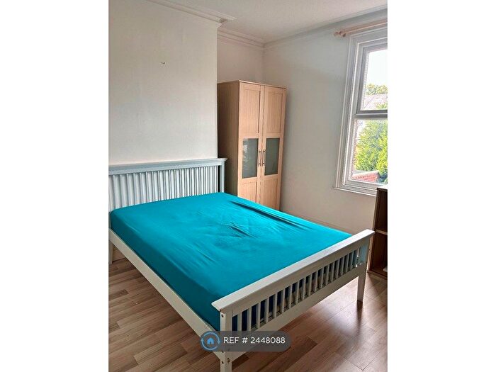4 Bedroom Semi-Detached House To Rent In William Street, Reading, RG1