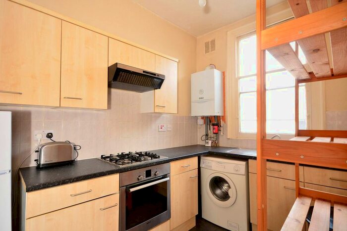 1 Bedroom Flat To Rent In Crouch Hill, Crouch End, London, N4