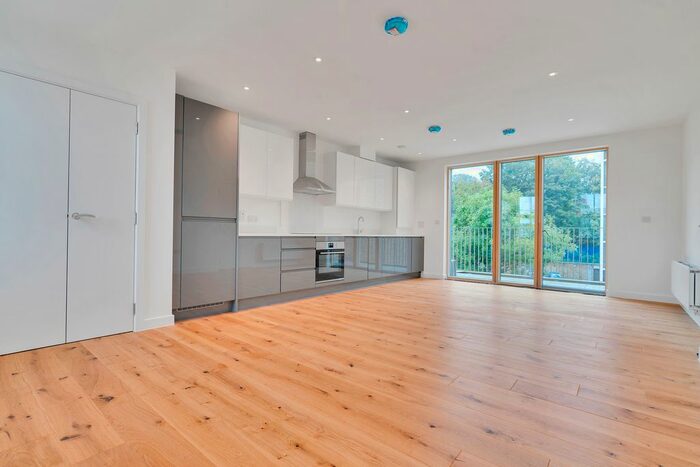 2 Bedroom Flat To Rent In Lindsell Street, London, SE10