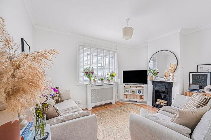 2 Bedroom End Of Terrace House For Sale In Haven Close, Sidcup, DA14