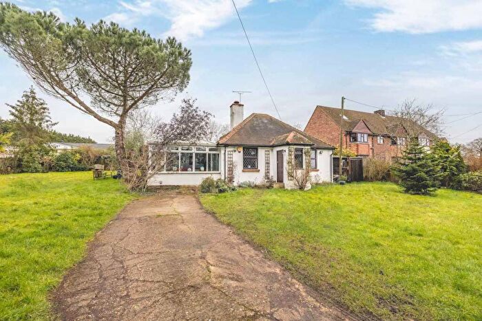4 Bedroom Bungalow For Sale In Bellswood Lane, Iver, SL0
