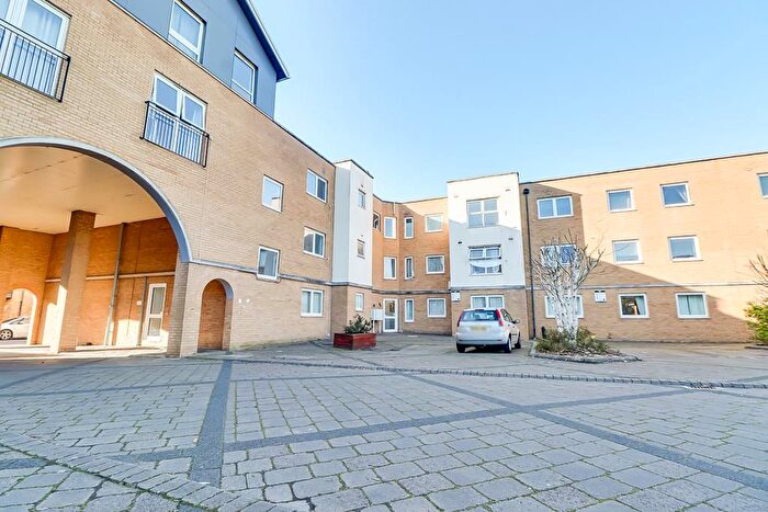 1 Bedroom Flat For Sale In Vantage Court, Kenway, Southend-On-Sea, SS2