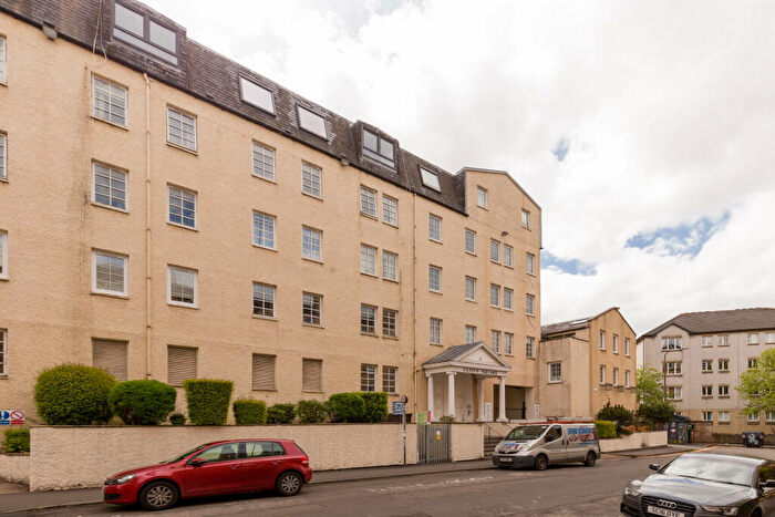 1 Bedroom Flat To Rent In , Caledonian Crescent, Edinburgh, EH11