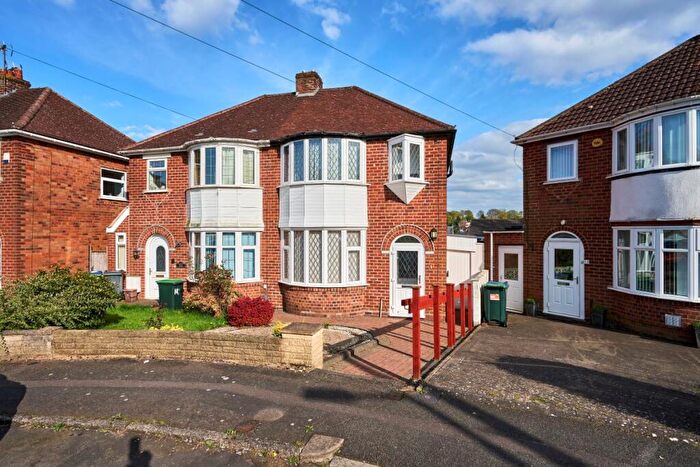 3 Bedroom Semi Detached House For Sale In Hesket Avenue, Oldbury, B68