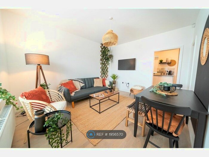 2 Bedroom Terraced House To Rent In Ravenscar Avenue, Leeds, LS8