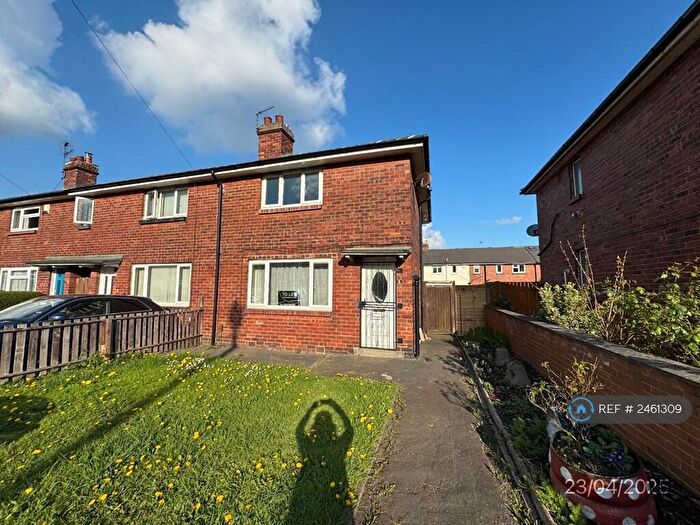 2 Bedroom End Of Terrace House To Rent In Neville Grove, Leeds, LS9