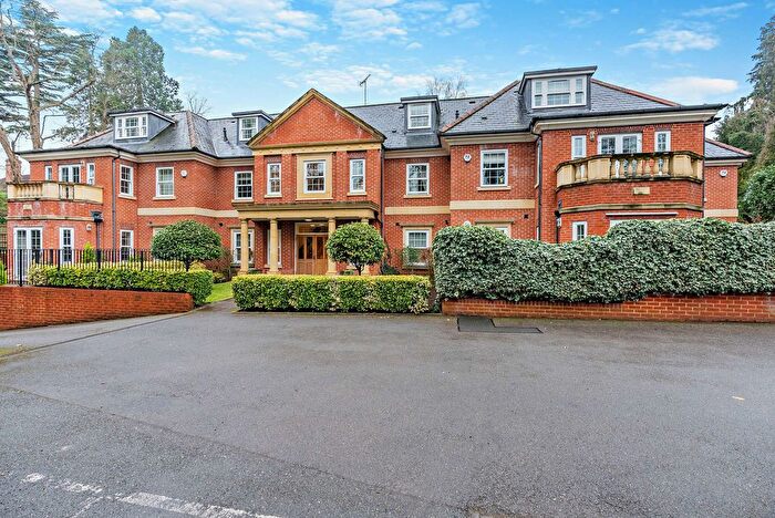 2 Bedroom Flat For Sale In Dry Arch Road, Sunningdale, SL5