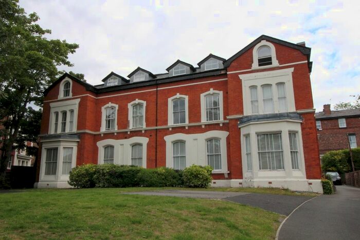 2 Bedroom Flat To Rent In Parkfield Road, Aigburth, L17