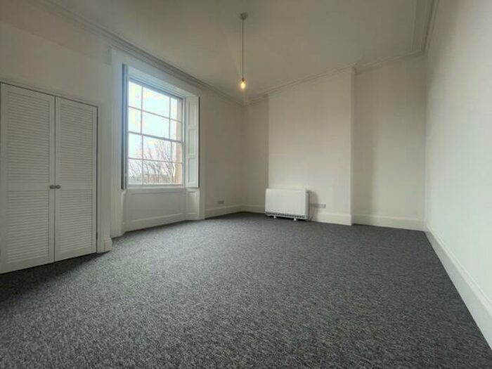 Apartment To Rent In Oakfield Road, Clifton, Bristol, BS8