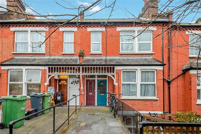 2 Bedroom Maisonette For Sale In Auckland Hill, West Norwood, London, SE27
