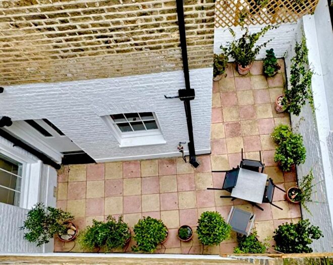 1 Bedroom Flat To Rent In Tachbrook Street, Pimlico, London, SW1V