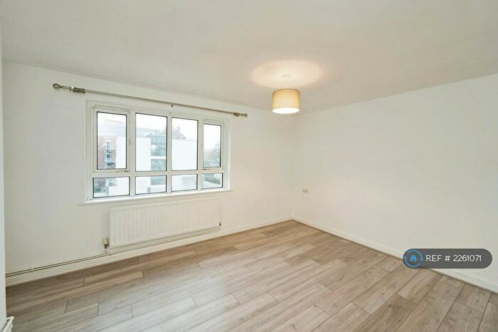 2 Bedroom Flat To Rent In Elton House, Bristol, BS2