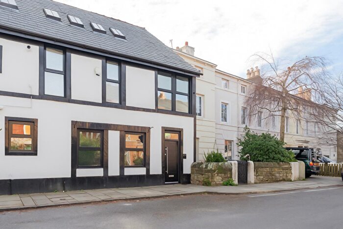 3 Bedroom Semi Detached House For Sale In Claughton Firs, Oxton, CH43