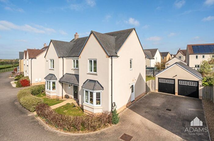 4 Bedroom Detached House For Sale In Franklin Road, Alderton, Tewkesbury, GL20