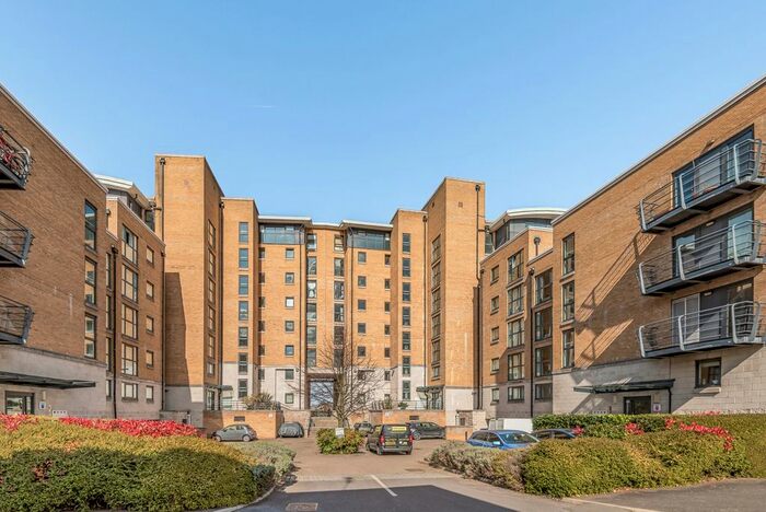 2 Bedroom Flat To Rent In Glaisher Street, London, SE8