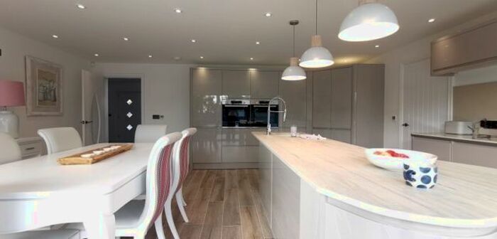 5 Bedroom Detached House To Rent In Beaufort Close, Langland, Swansea, SA3