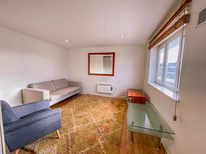 1 Bedroom Flat To Rent In Hereford Road, London, E3