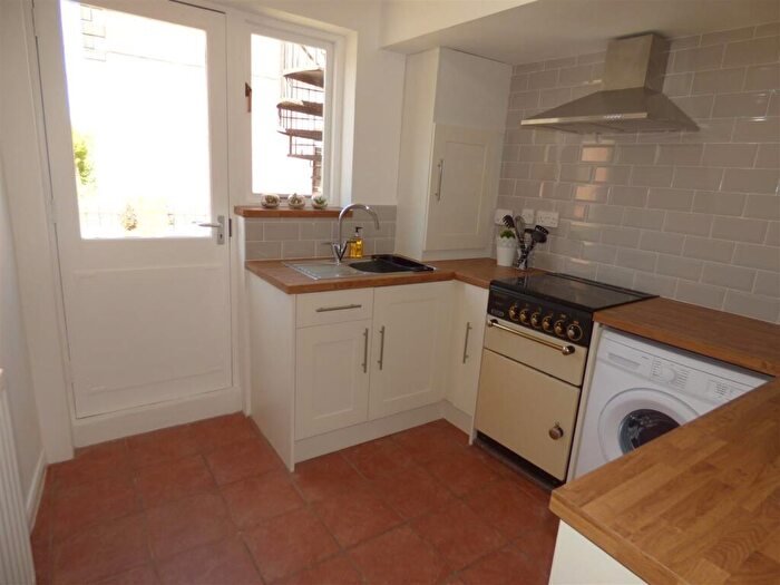 1 Bedroom Flat To Rent In Chillingham Road, Heaton, NE6