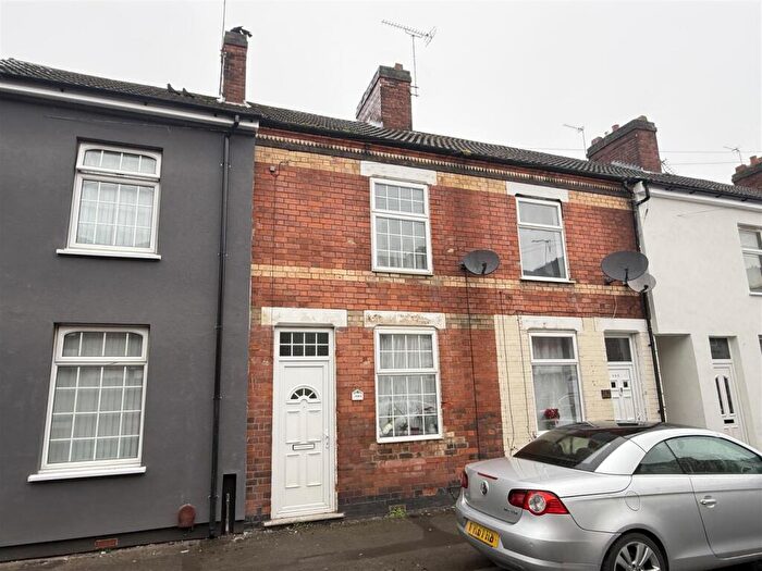 2 Bedroom Terraced House For Sale In Oak Street, Burton-On-Trent, DE14