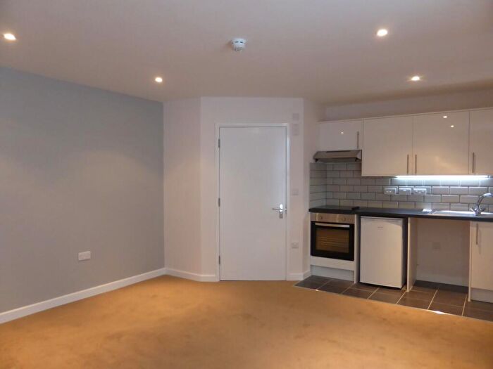 Studio To Rent In Osmond Road -, P13