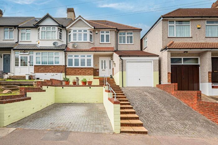 4 Bedroom End Of Terrace House For Sale In Ashen Drive, West Dartford, DA1