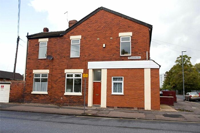 6 Bedroom Terraced House To Rent In Denmark Road, Rusholme, Manchester, M15