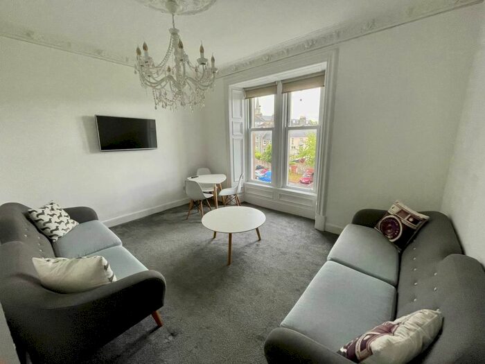 2 Bedroom Flat To Rent In Union Place, Dundee, DD2