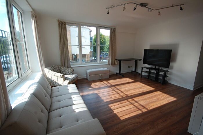2 Bedroom Flat To Rent In Hartington Road, West Ealing, W13