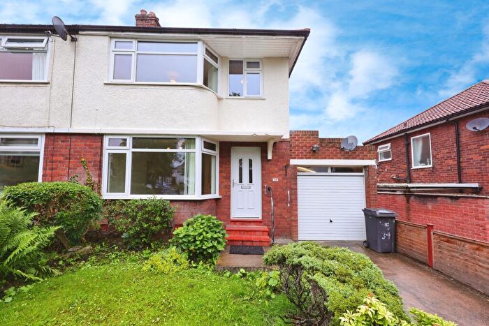 3 Bedroom Semi-Detached House For Sale In Knowe Park Avenue, Carlisle, CA3