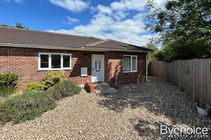 2 Bedroom Semi-Detached Bungalow To Rent In Highfield, Clare, CO10