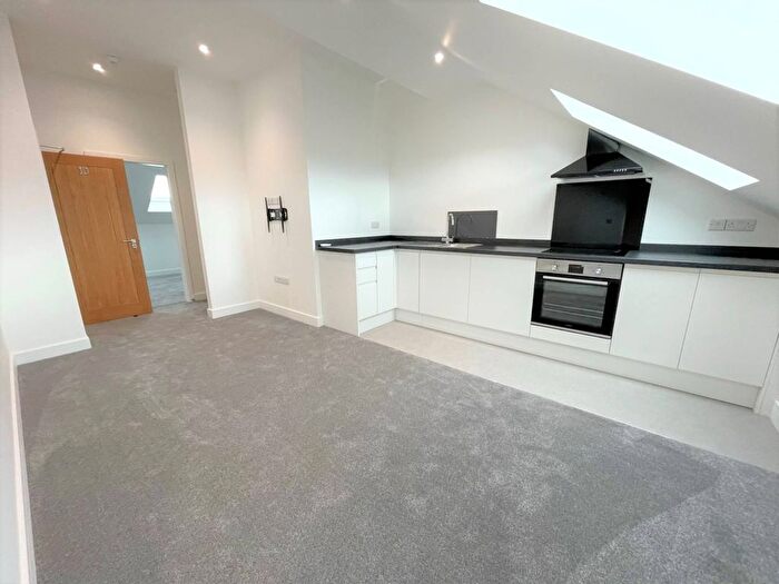 1 Bedroom Flat To Rent In Rolle Street, Exmouth, EX8