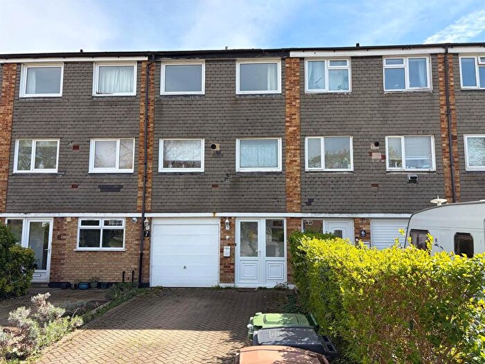 3 Bedroom Property To Rent In The Terrace, Newgate Street, Chingford, E4