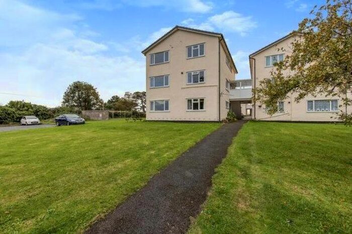 3 Bedroom Flat To Rent In Trevorder Road, Torpoint, PL11